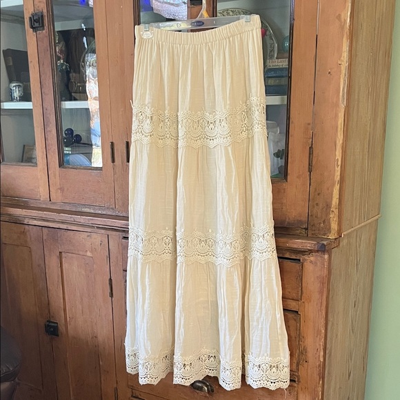 Vintage Cream Cotton Lace Maxi Skirt - Picture 8 of 8